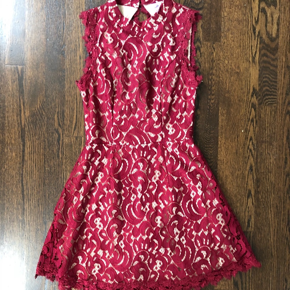 Francesca’s never worn lace dress.